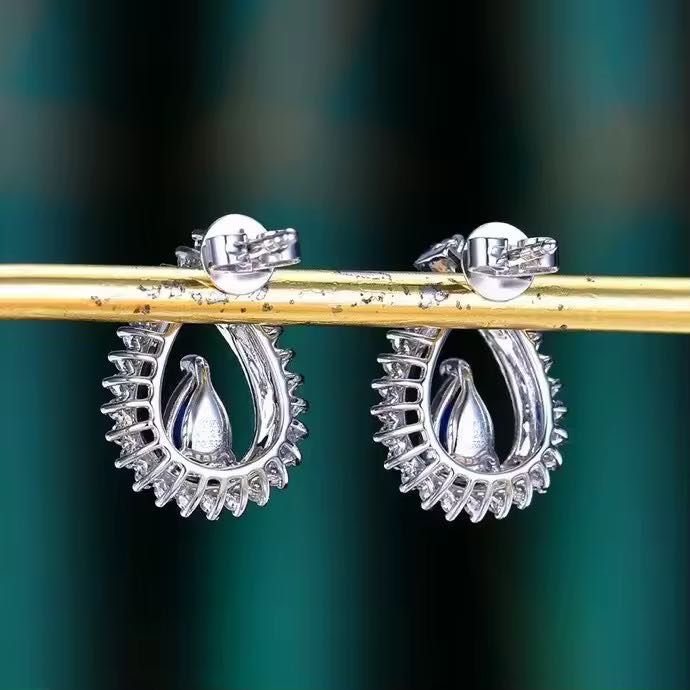 Sapphire Earring